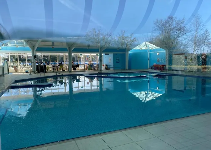Lagoon Close Holiday Home