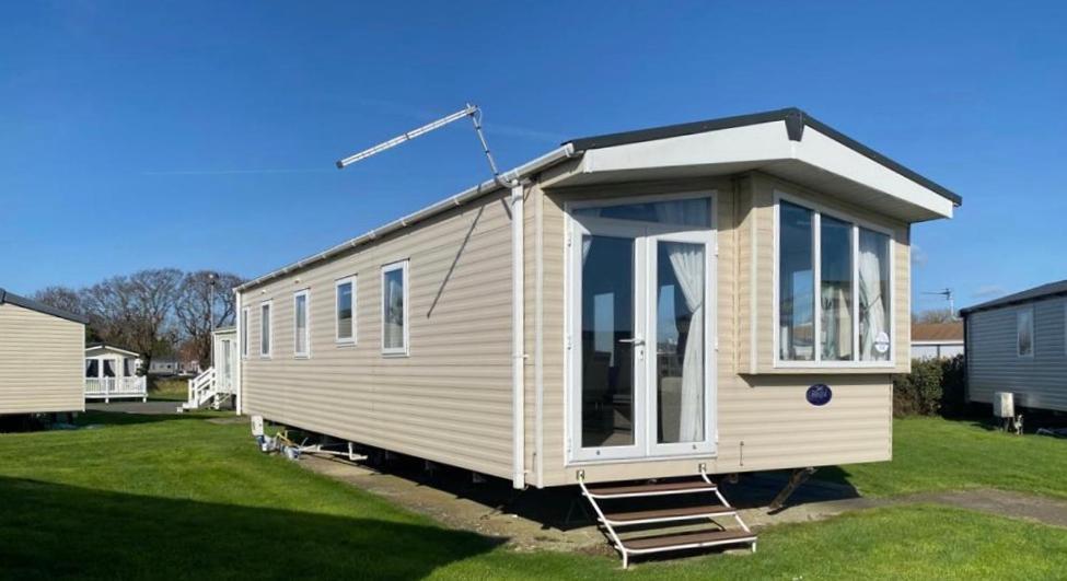 Lagoon Close Pagham