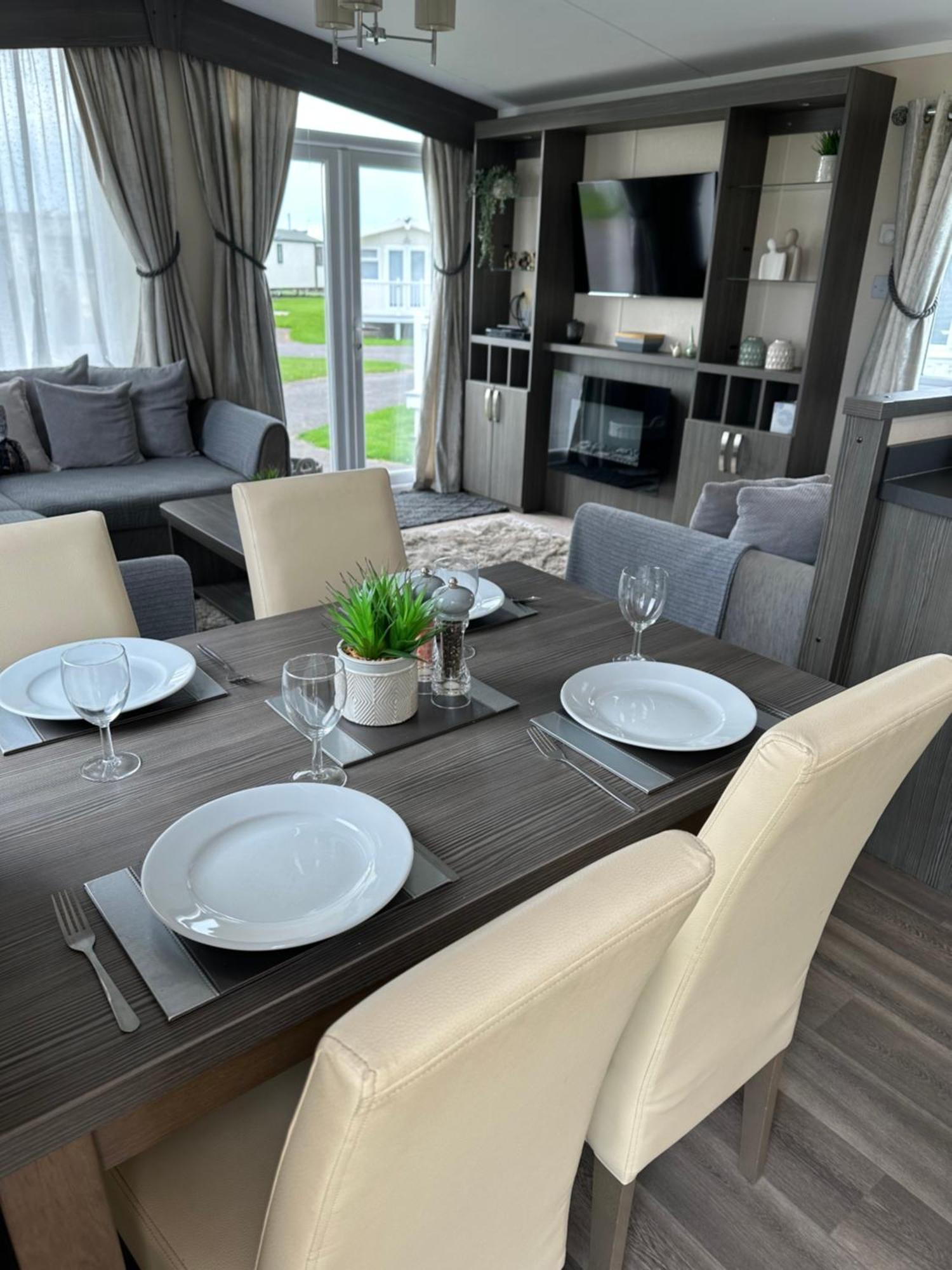 Lagoon Close Holiday home